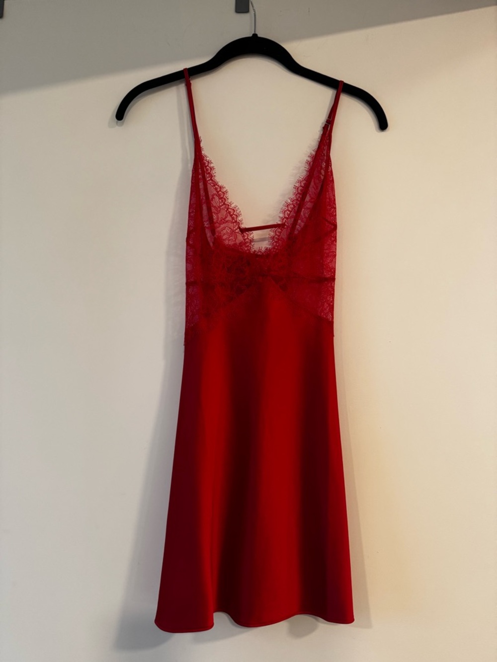 Victoria's Secret Red Lace-Trim Satin Slip/chemise/lingere